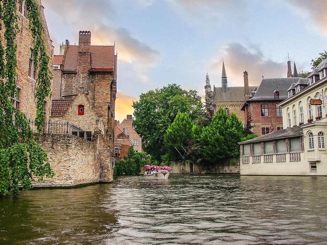Canal boat tour in Bruges