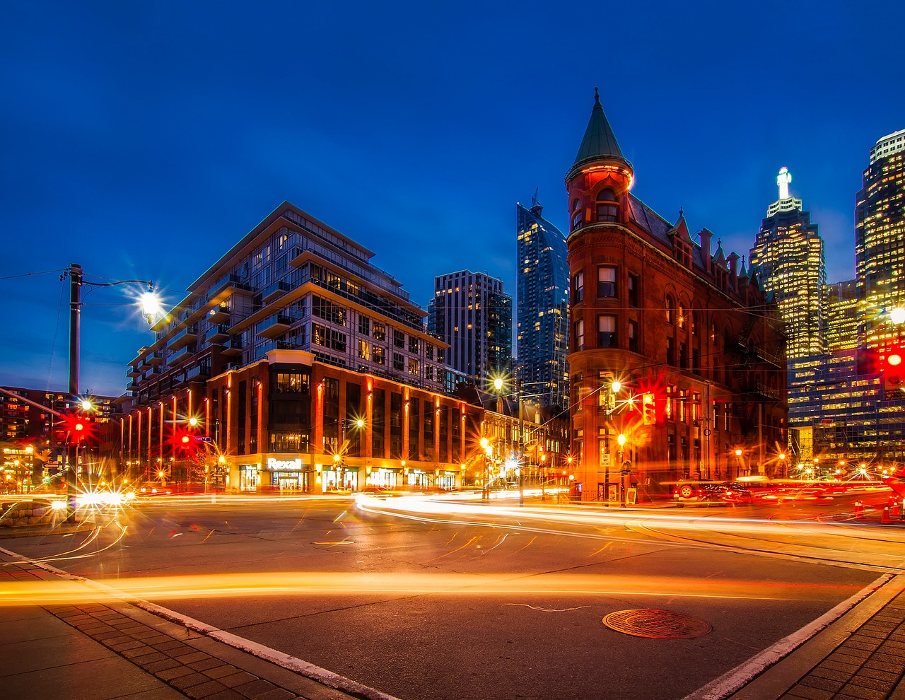 Toronto skyline at night