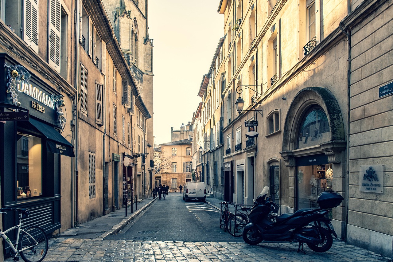 Aix-en-Provence old town street