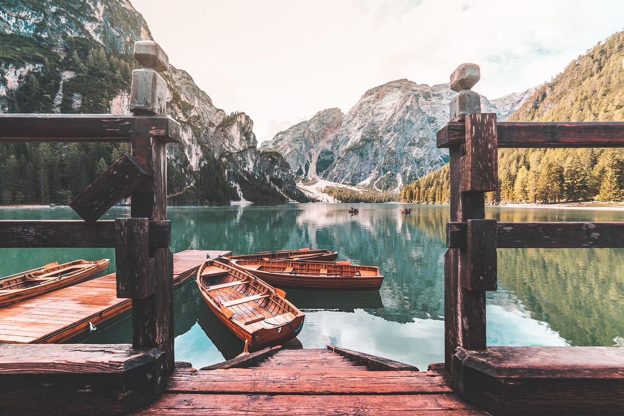 Lago di Braies emerald lake with Dolomites peaks