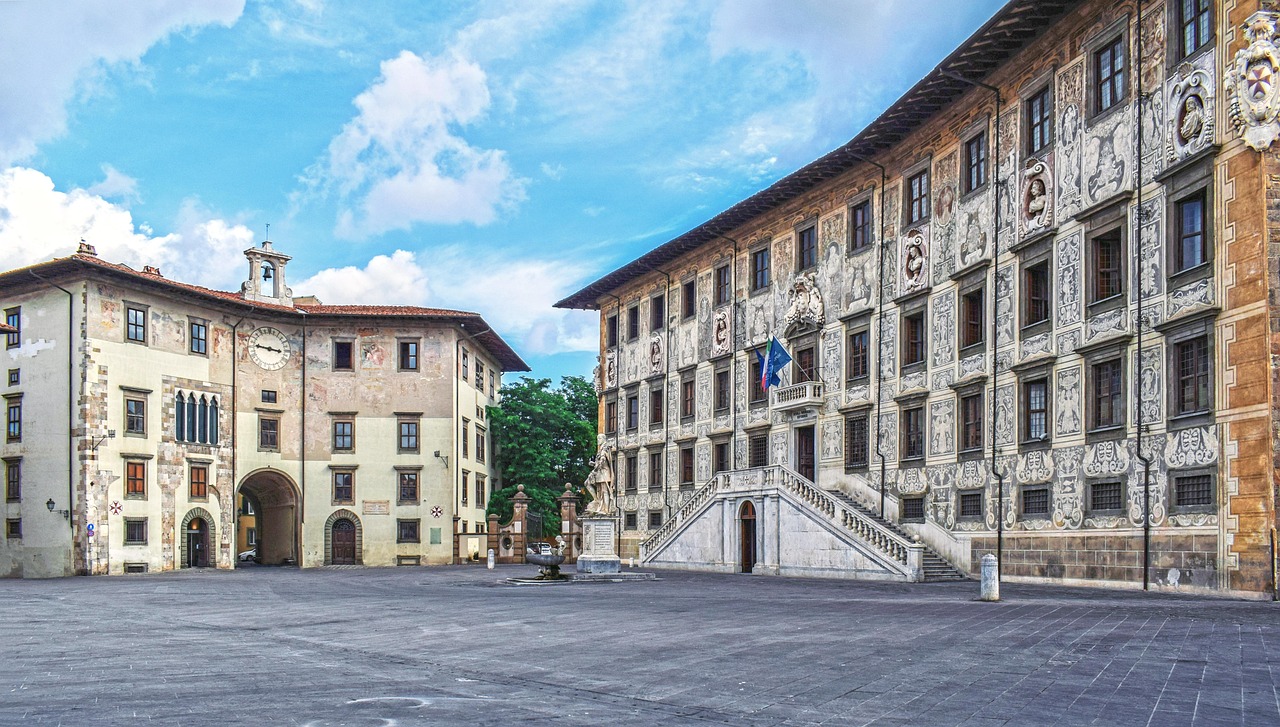 Piazza dei Cavalieri Pisa