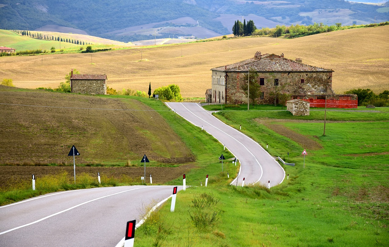 Cypress road in Val d'Orcia