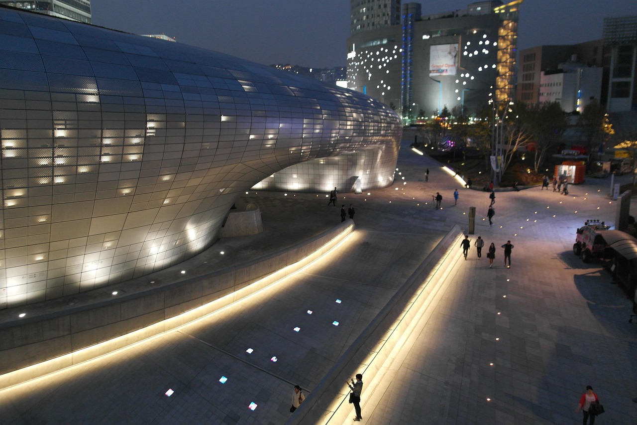 Dongdaemun Design Plaza architecture in Seoul