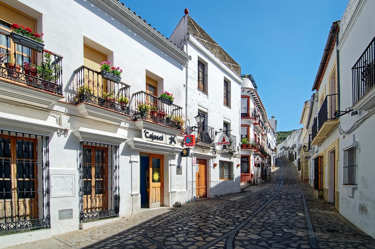 Zahara de la Sierra white village and reservoir