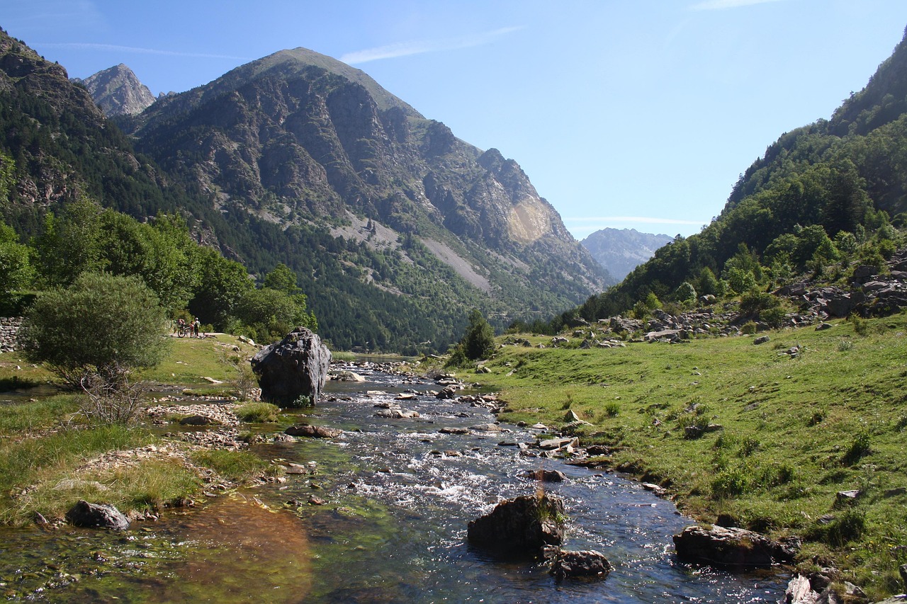 Mountain lake in Aigüestortes National Park