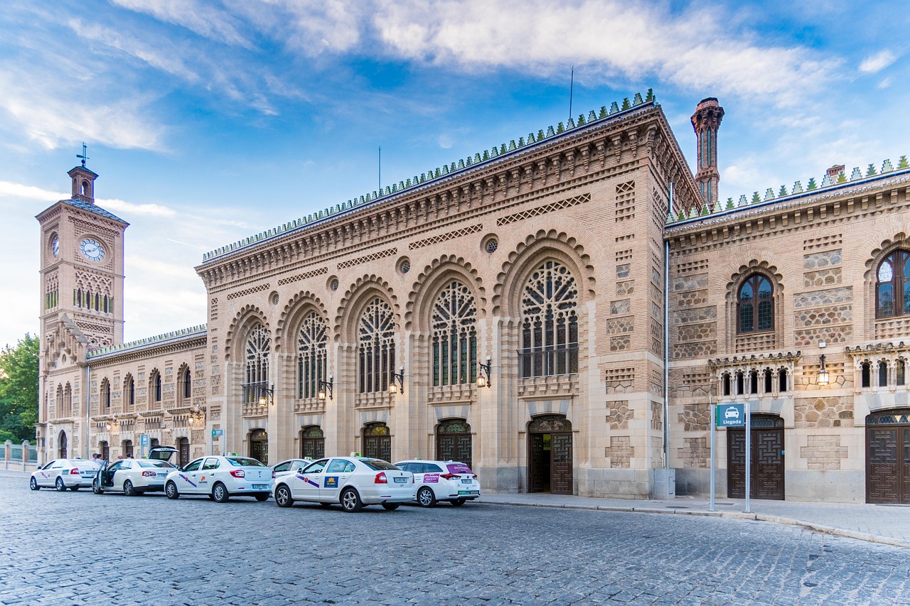 Toledo train station architecture