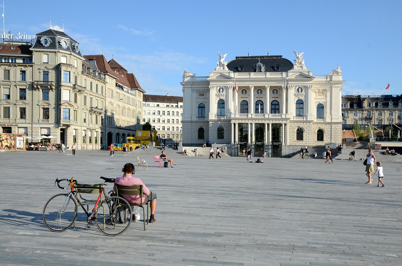 Zurich Opera House at Sechseläutenplatz