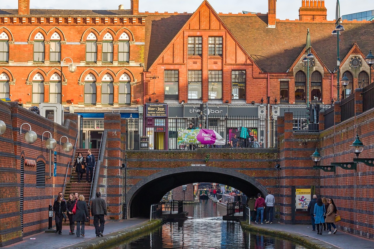 Birmingham canals at Brindleyplace