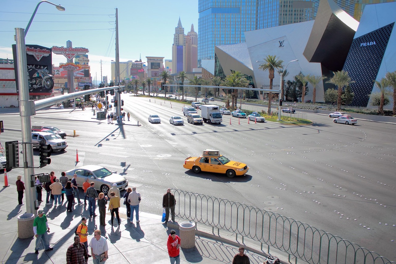 Walking the Las Vegas Strip by day