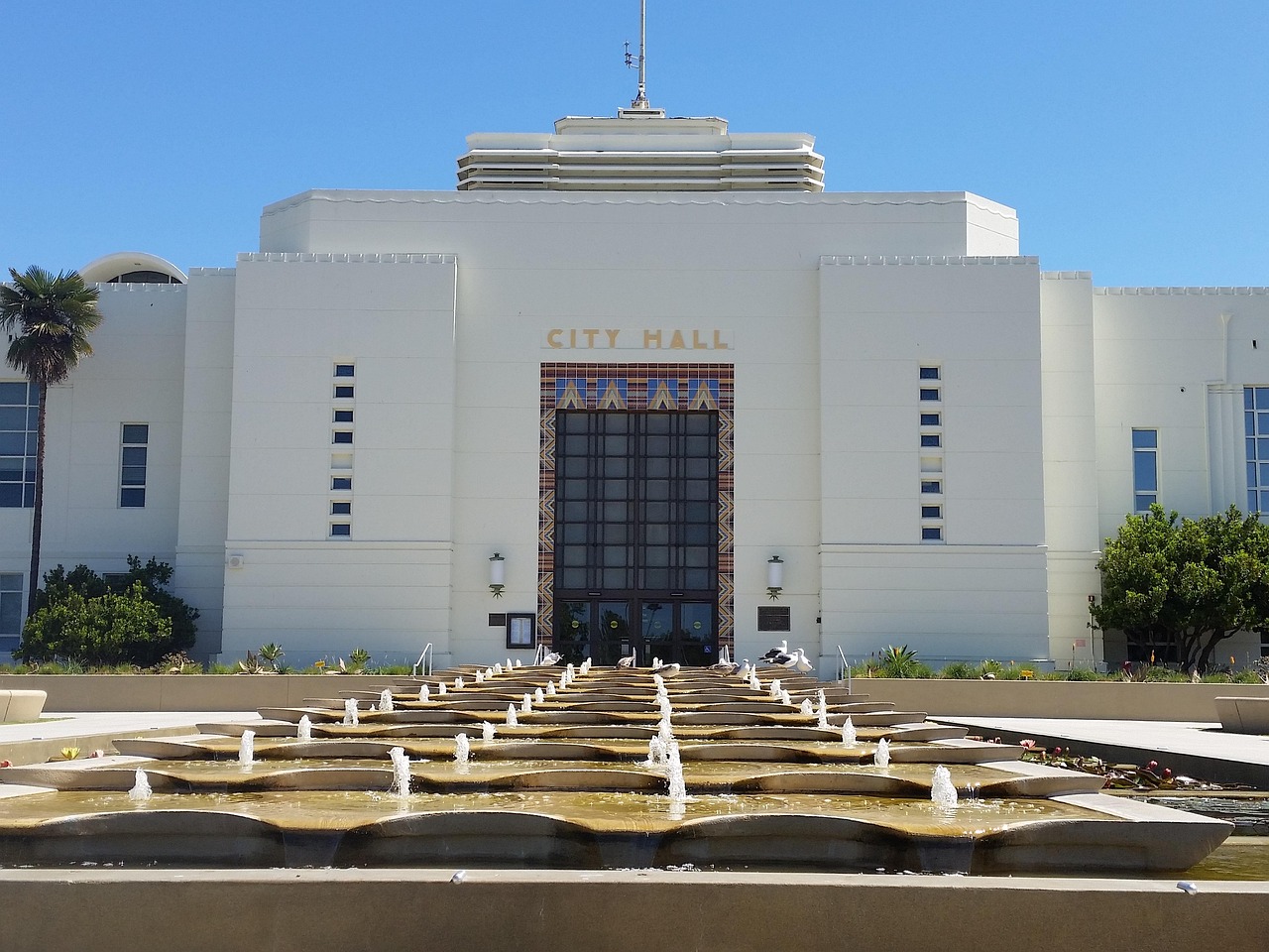Santa Monica City Hall architecture